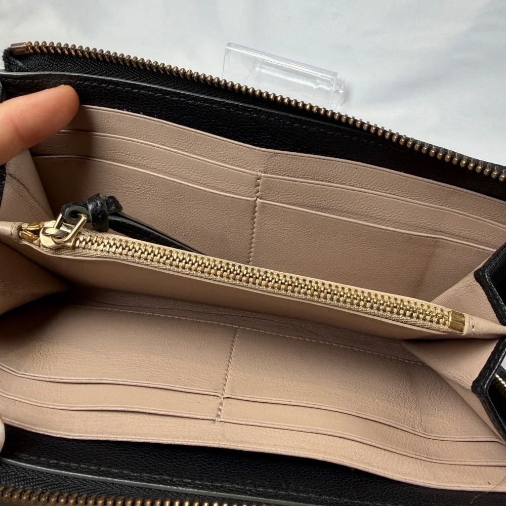 Chloe Twisted Bow Zip Around Wallet Womens Long Black Pebbled Leather Gold